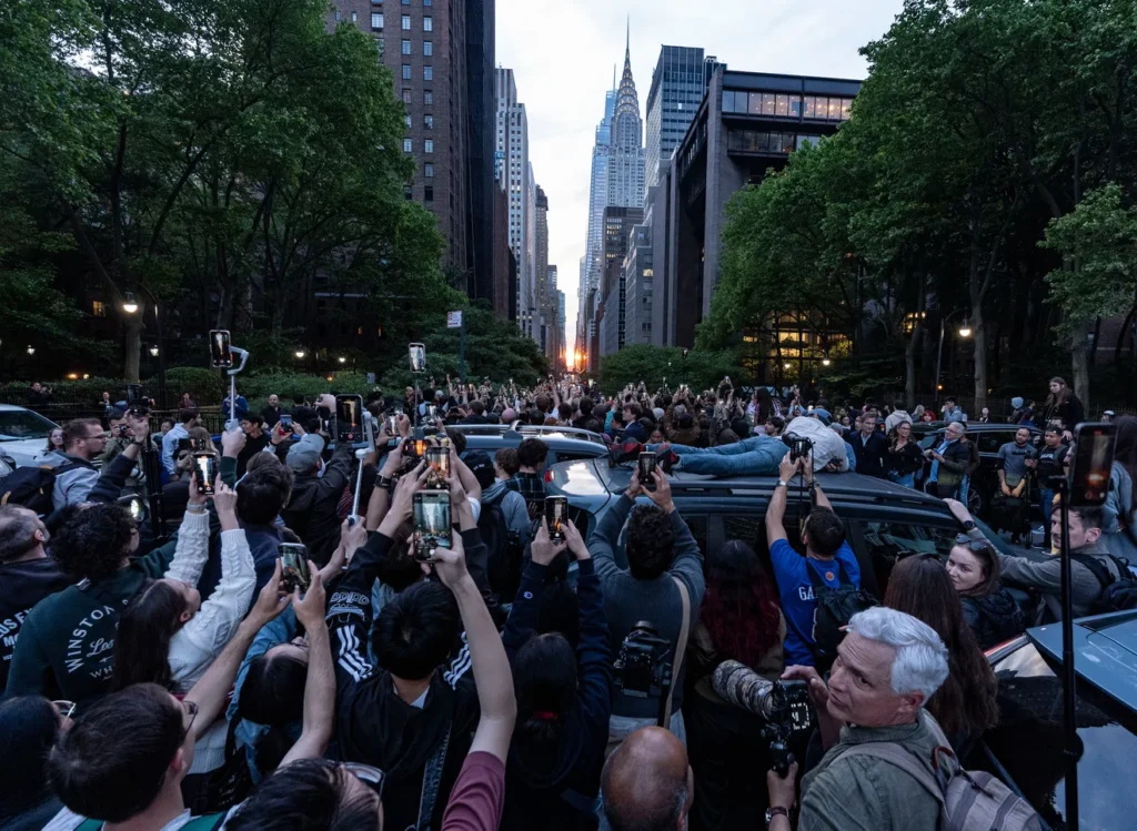 Manhattanhenge 2025 in New York City: The Sunset Spectacle of the Year